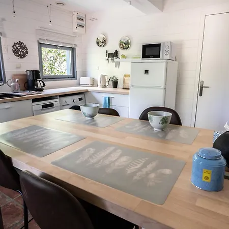 Absolut Oiseaux Bed and Breakfast 3*